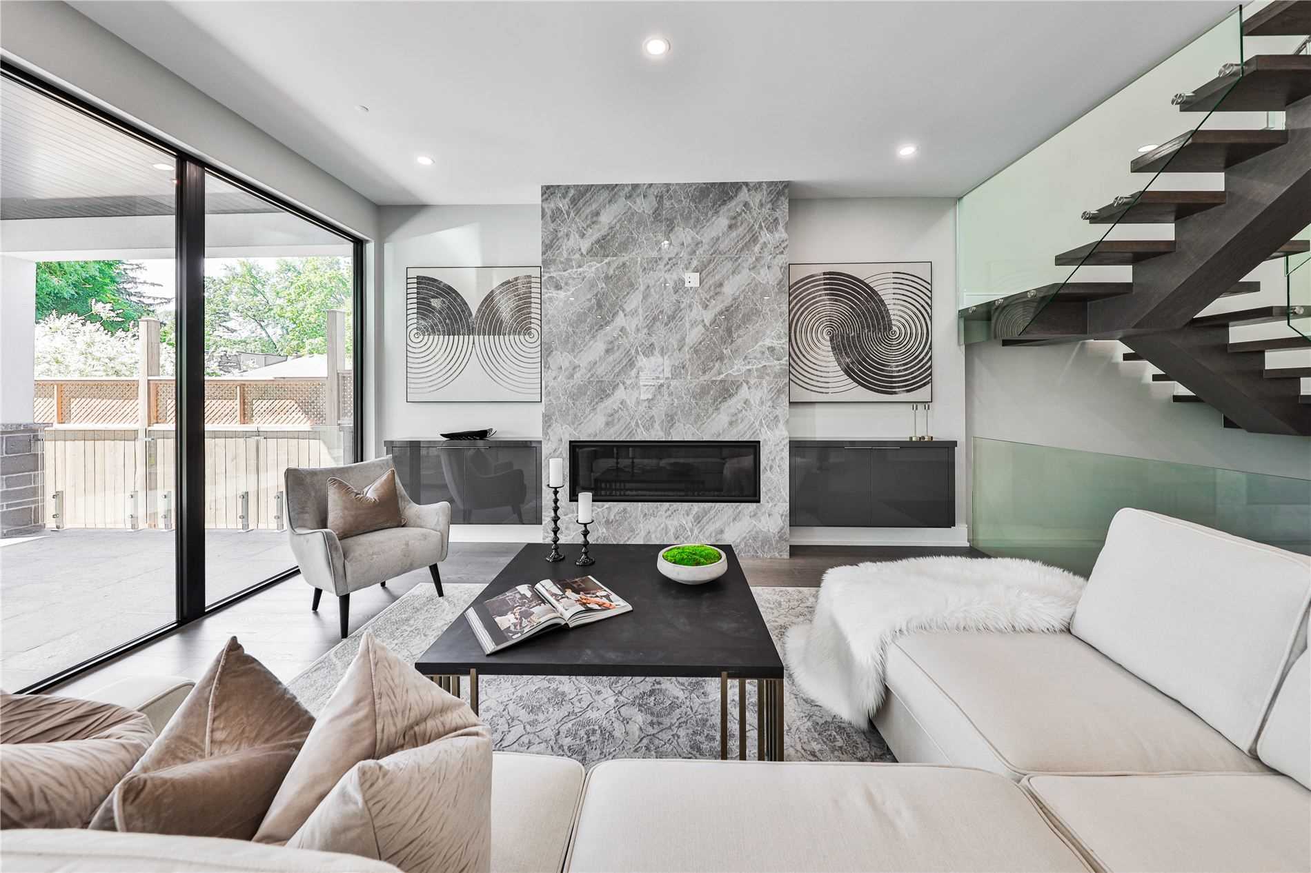 Listing W5662558 - Large Photo # 3