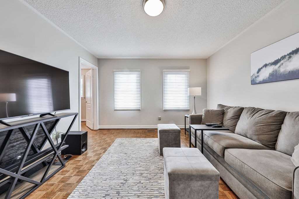Listing W5663779 - Large Photo # 17
