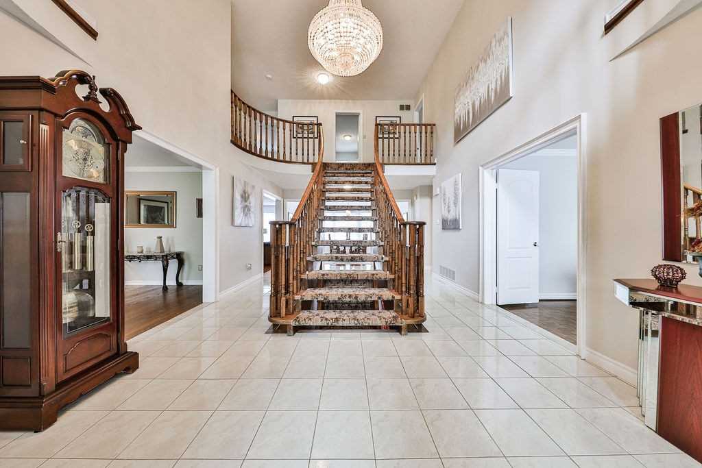 Listing W5663779 - Large Photo # 6