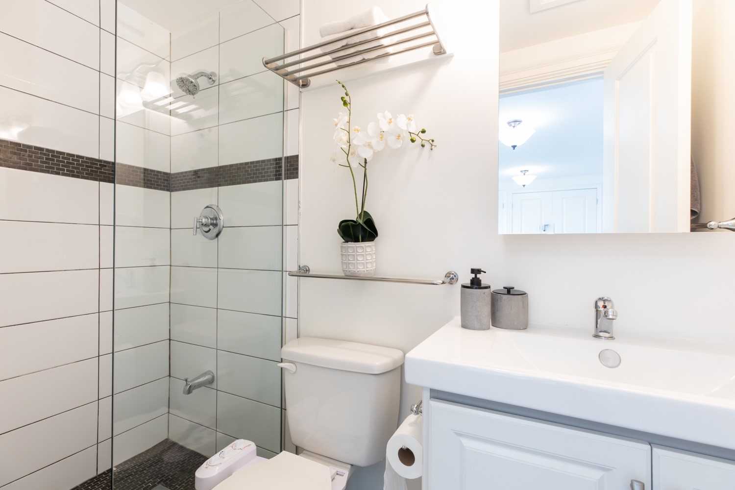 2594 Bromsgrove Rd