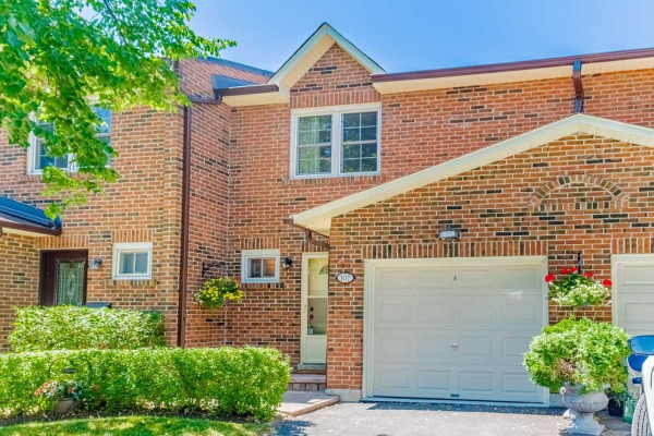 2120 Rathburn Rd E, Mississauga