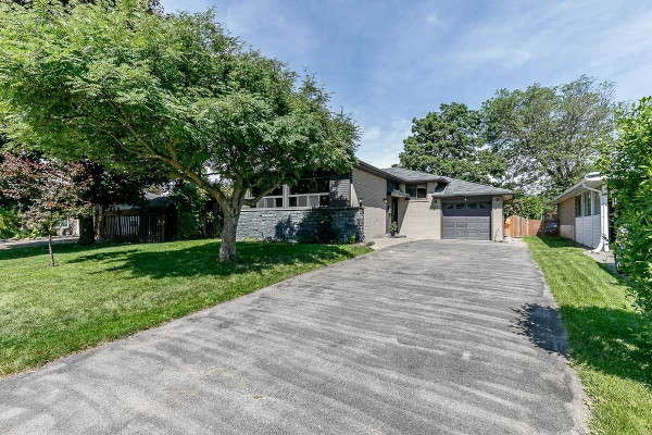 4 Chesterfield Rd, Brampton