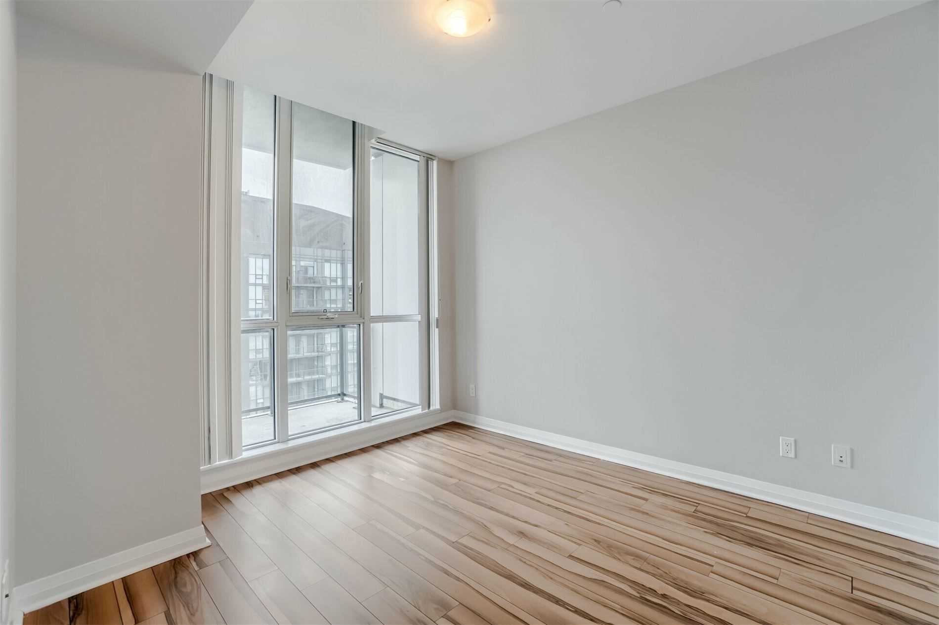 75 Eglinton Ave, #2506