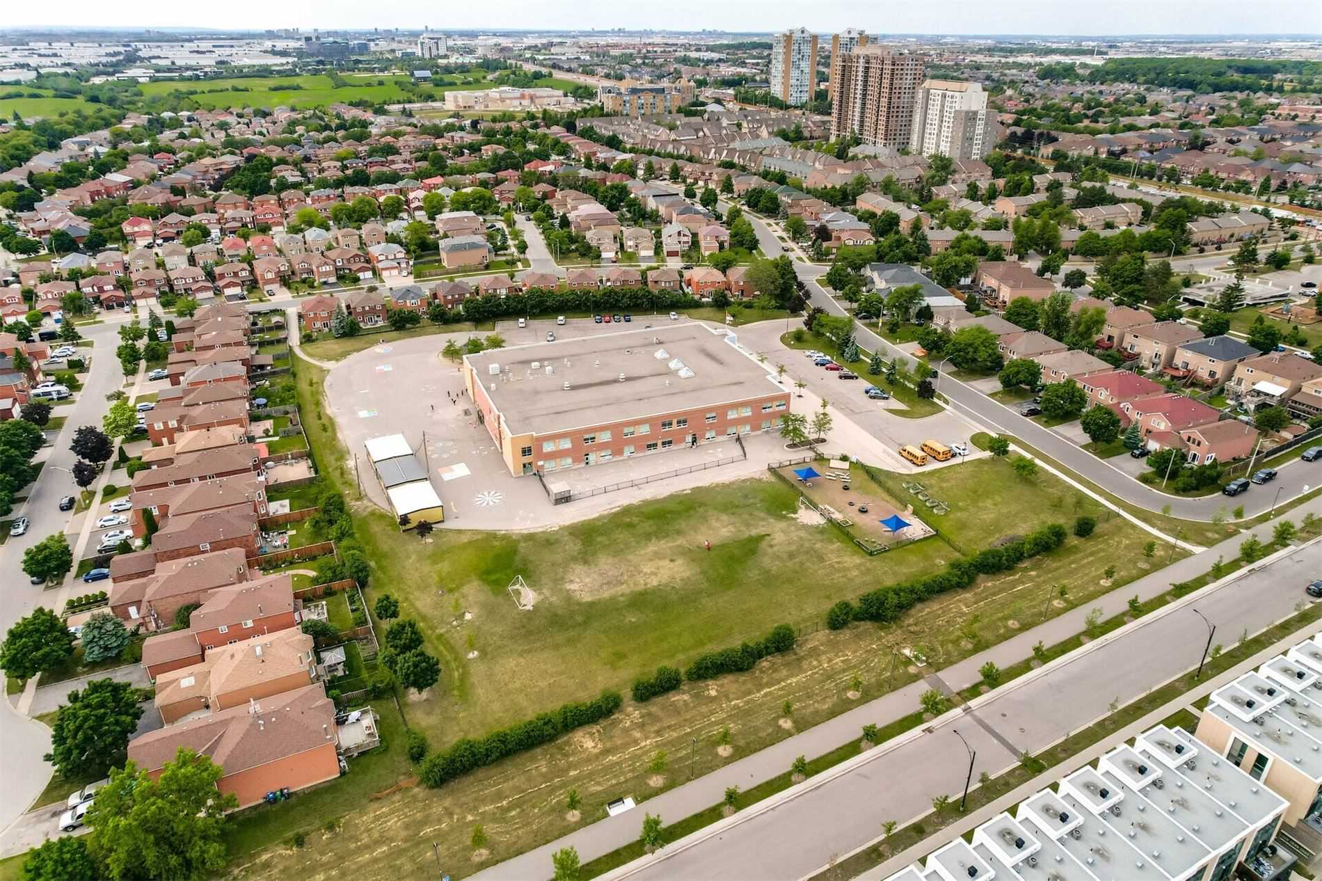 75 Eglinton Ave, #2506