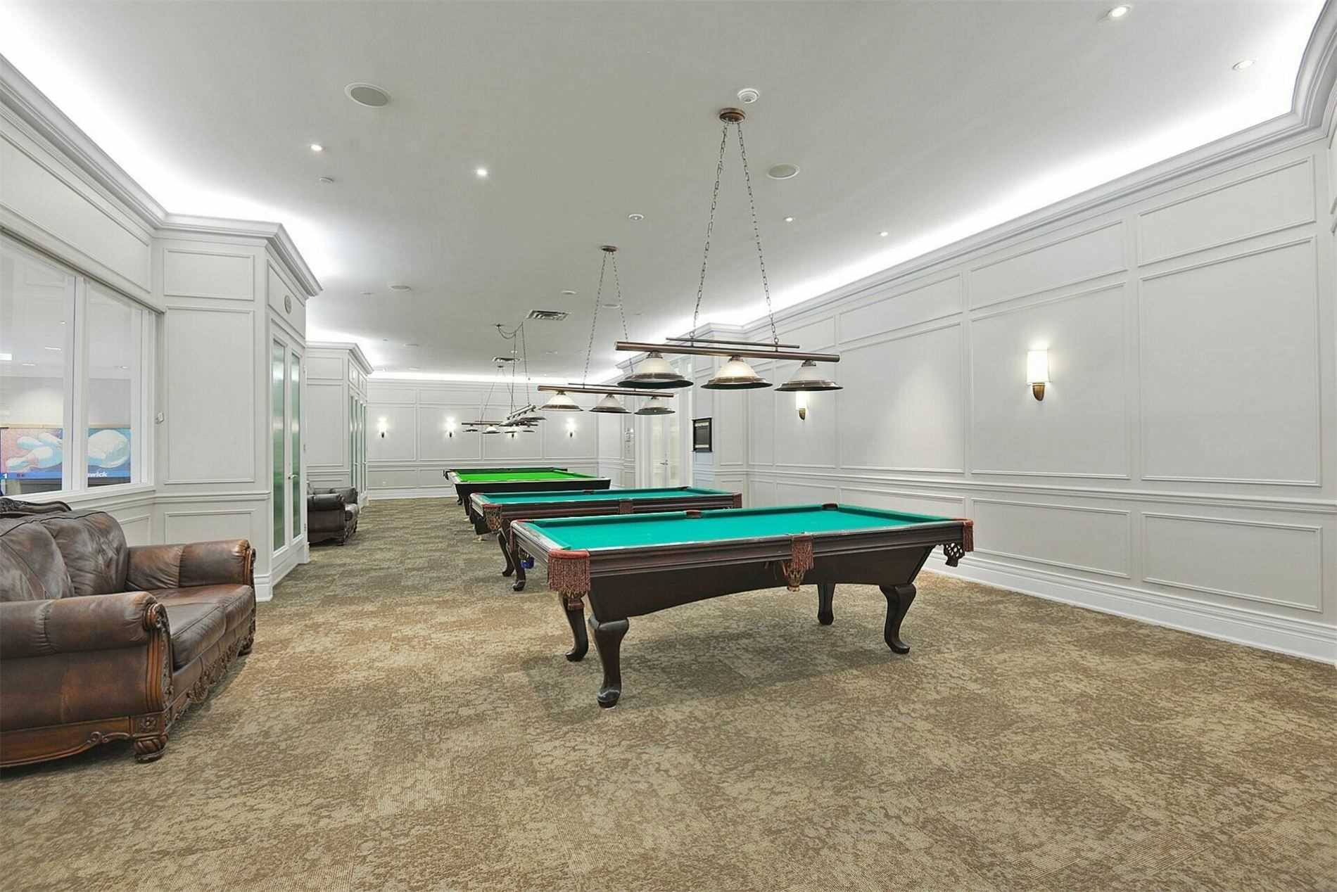 25 Kingsbridge Garden Circ, #1021