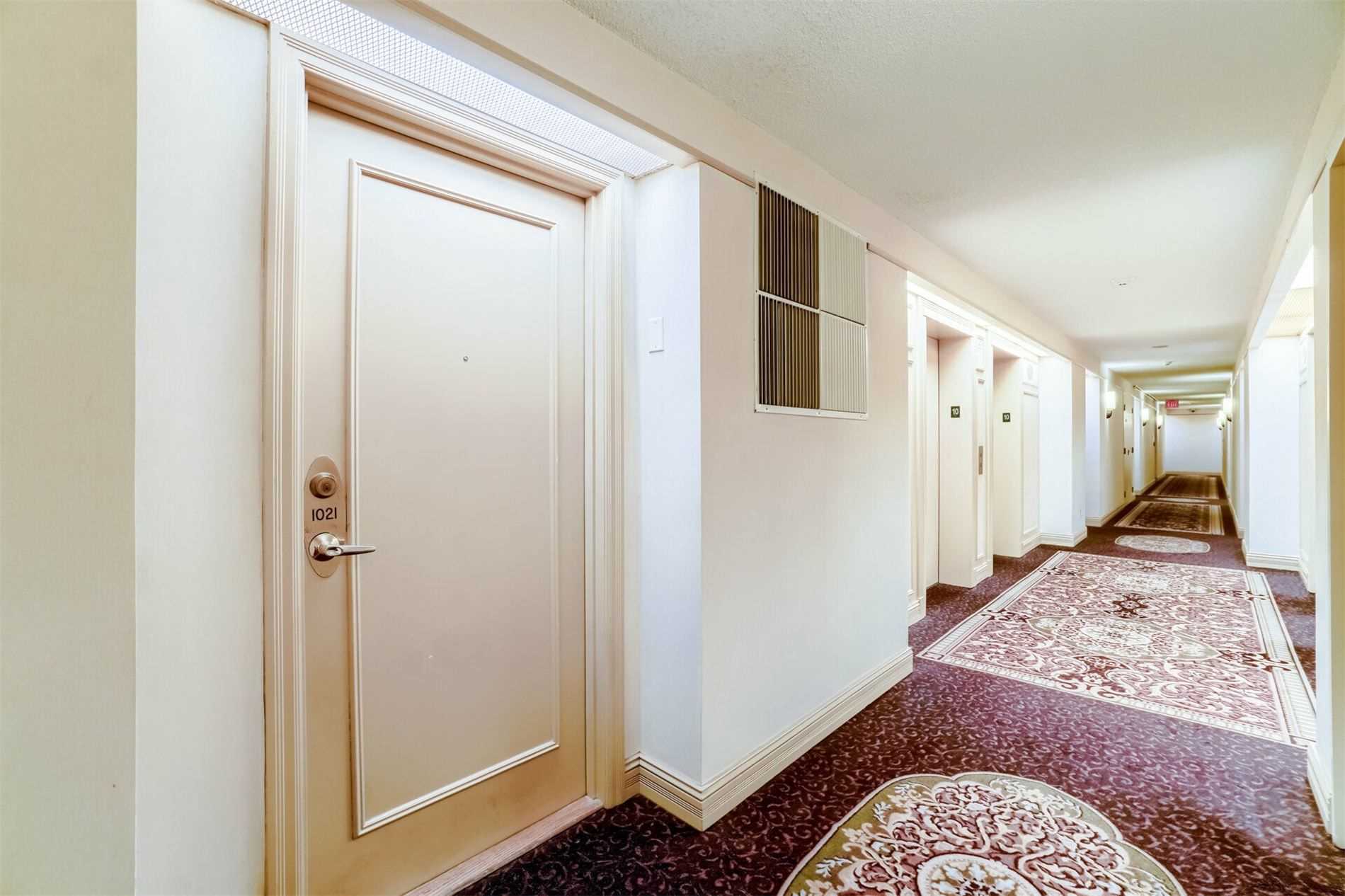 25 Kingsbridge Garden Circ, #1021