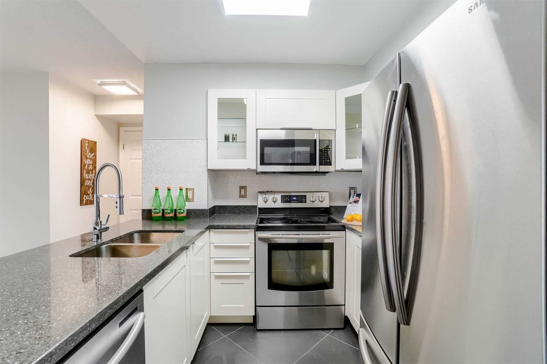 25 Kingsbridge Garden Circ, #1021