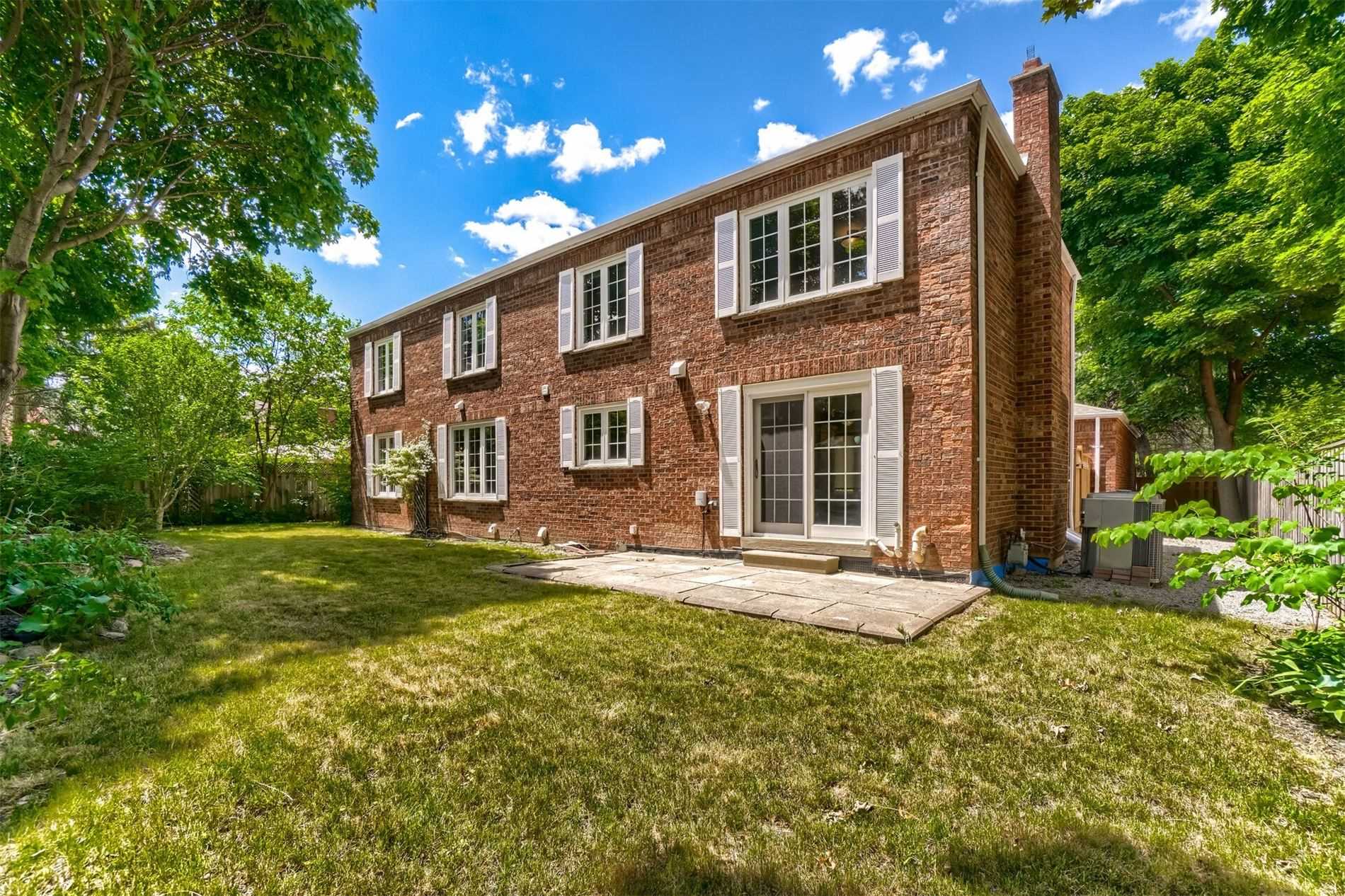 3336 Sawmill Valley Dr