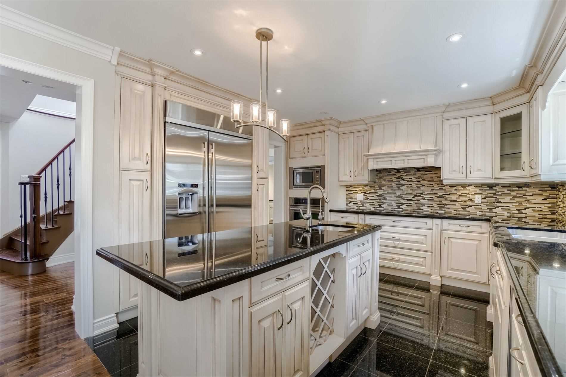 3336 Sawmill Valley Dr