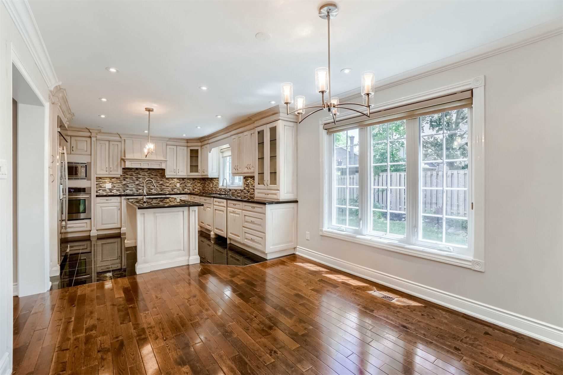 3336 Sawmill Valley Dr