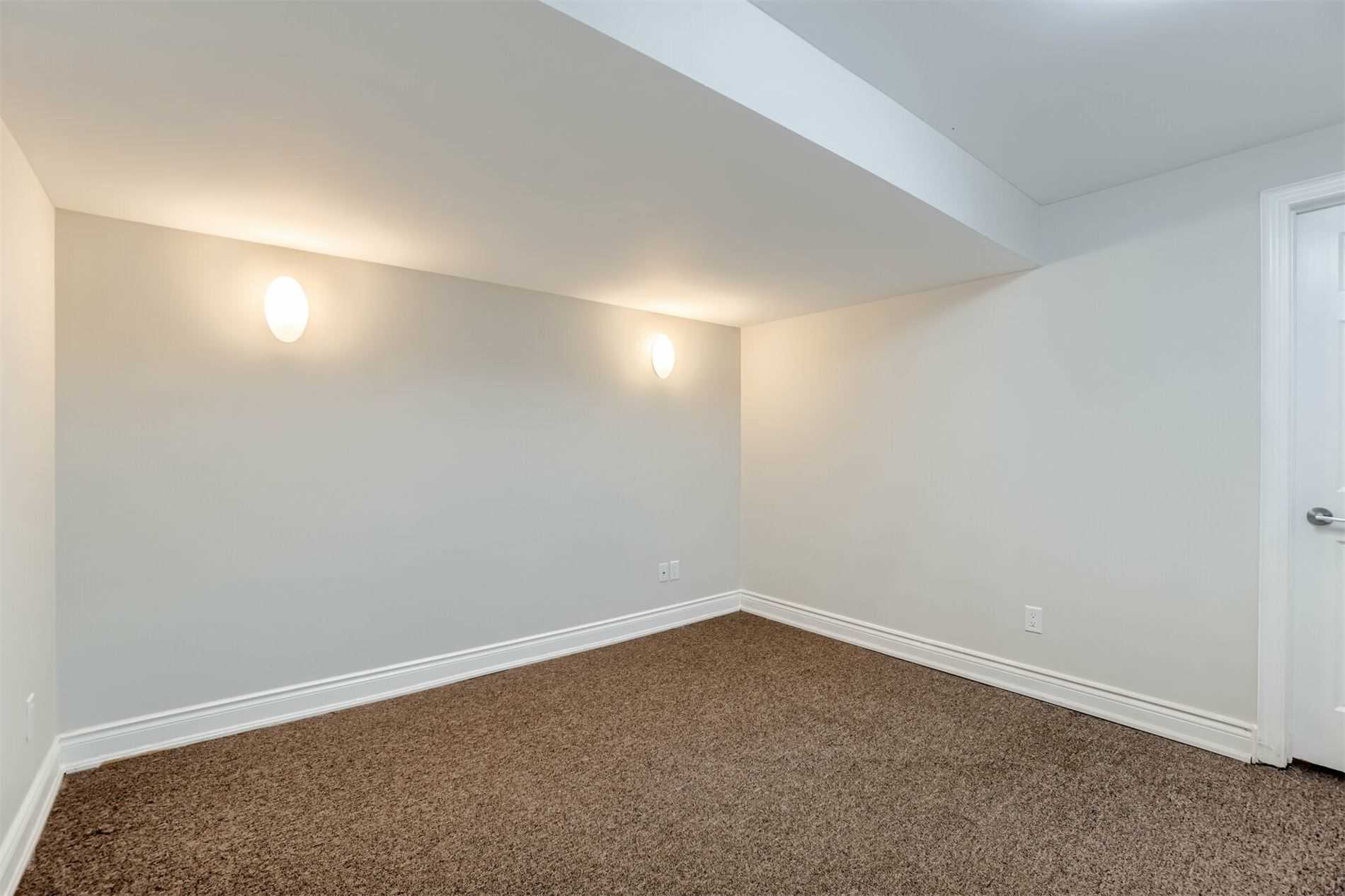 3336 Sawmill Valley Dr