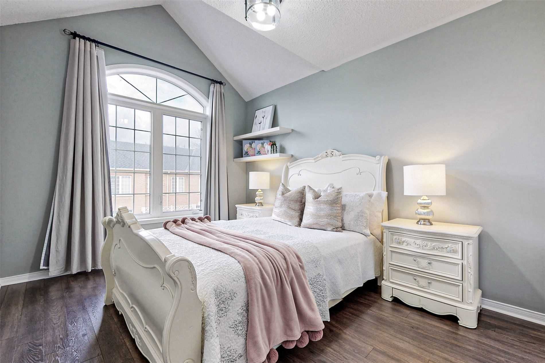 10 Promenade Tr