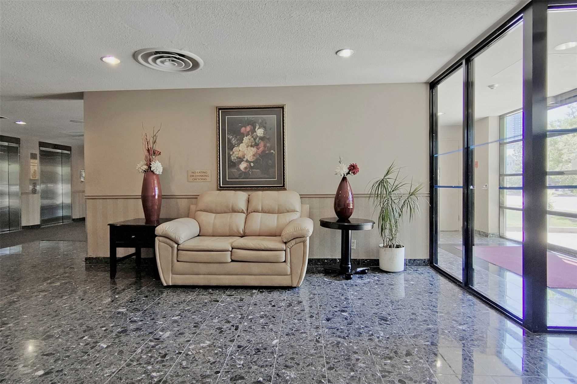 Listing W5678753 - Large Photo # 6