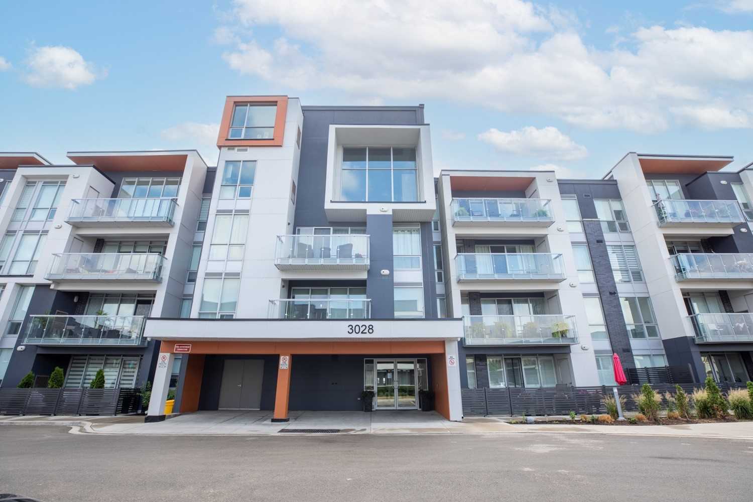 3028 Creekshore Common, #111
