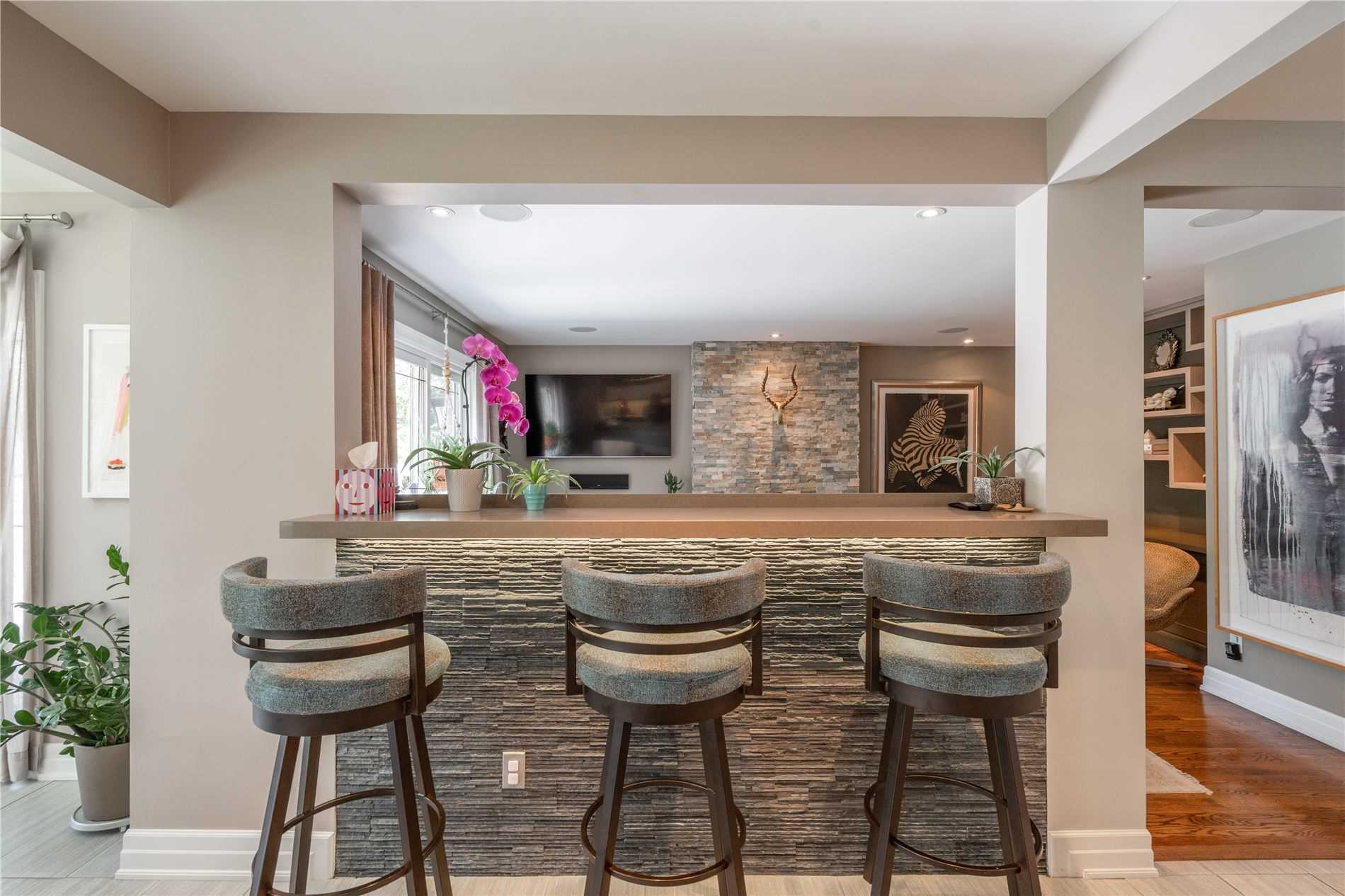 19 Wolf Cres
