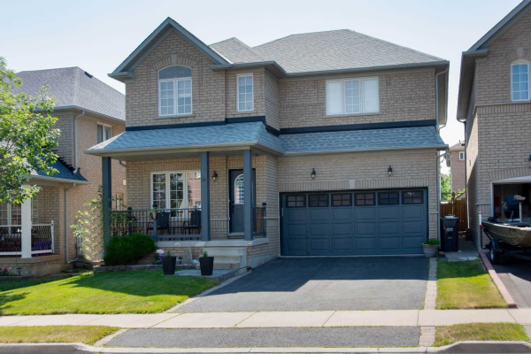 22 Bluewater Cres