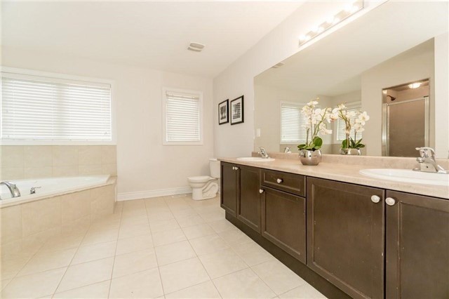 2425 North Ridge Tr