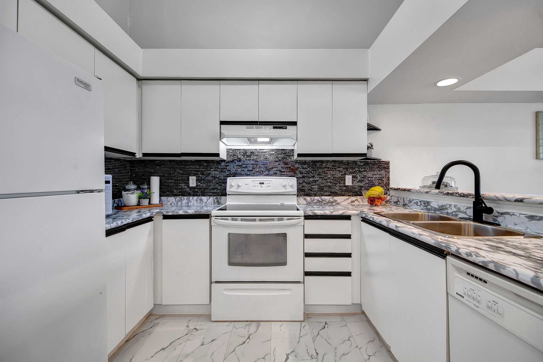 85 Bristol Rd E, #160