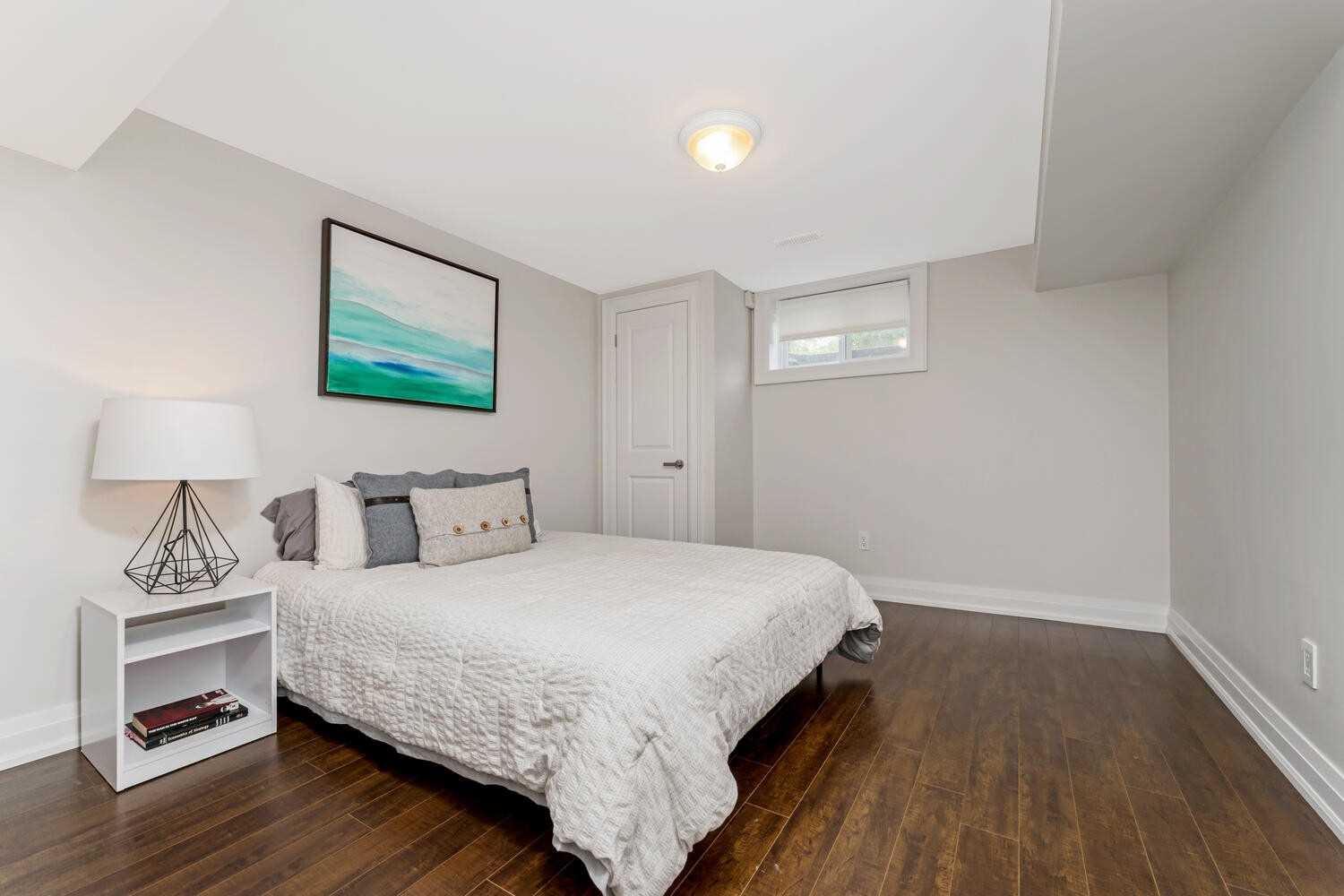 28 Glen Crescent Dr