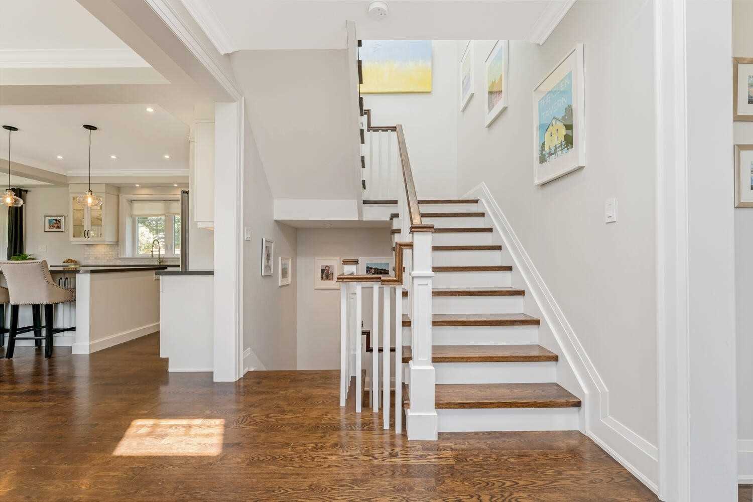 28 Glen Crescent Dr