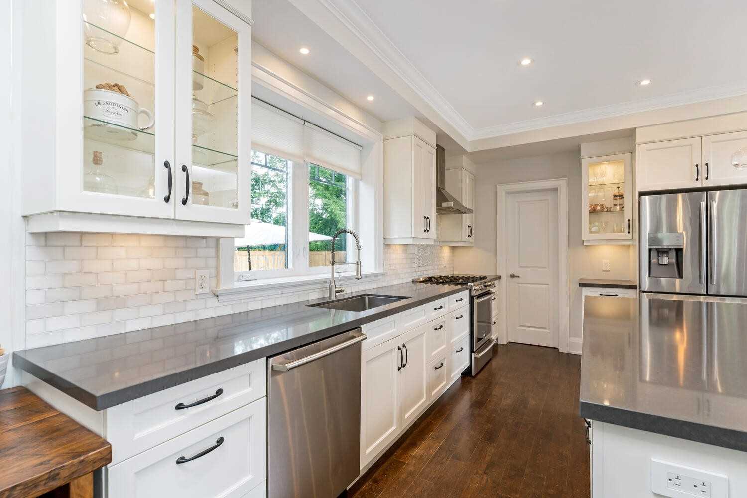 28 Glen Crescent Dr