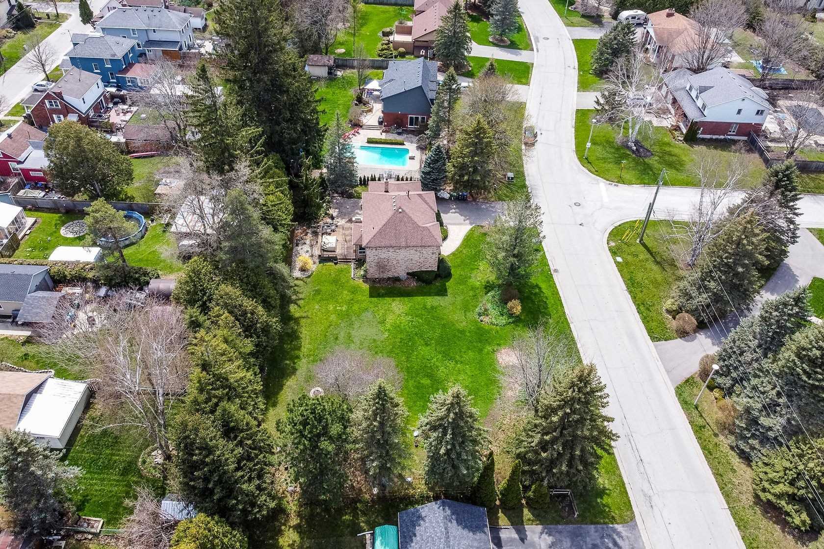13 Ivan Ave