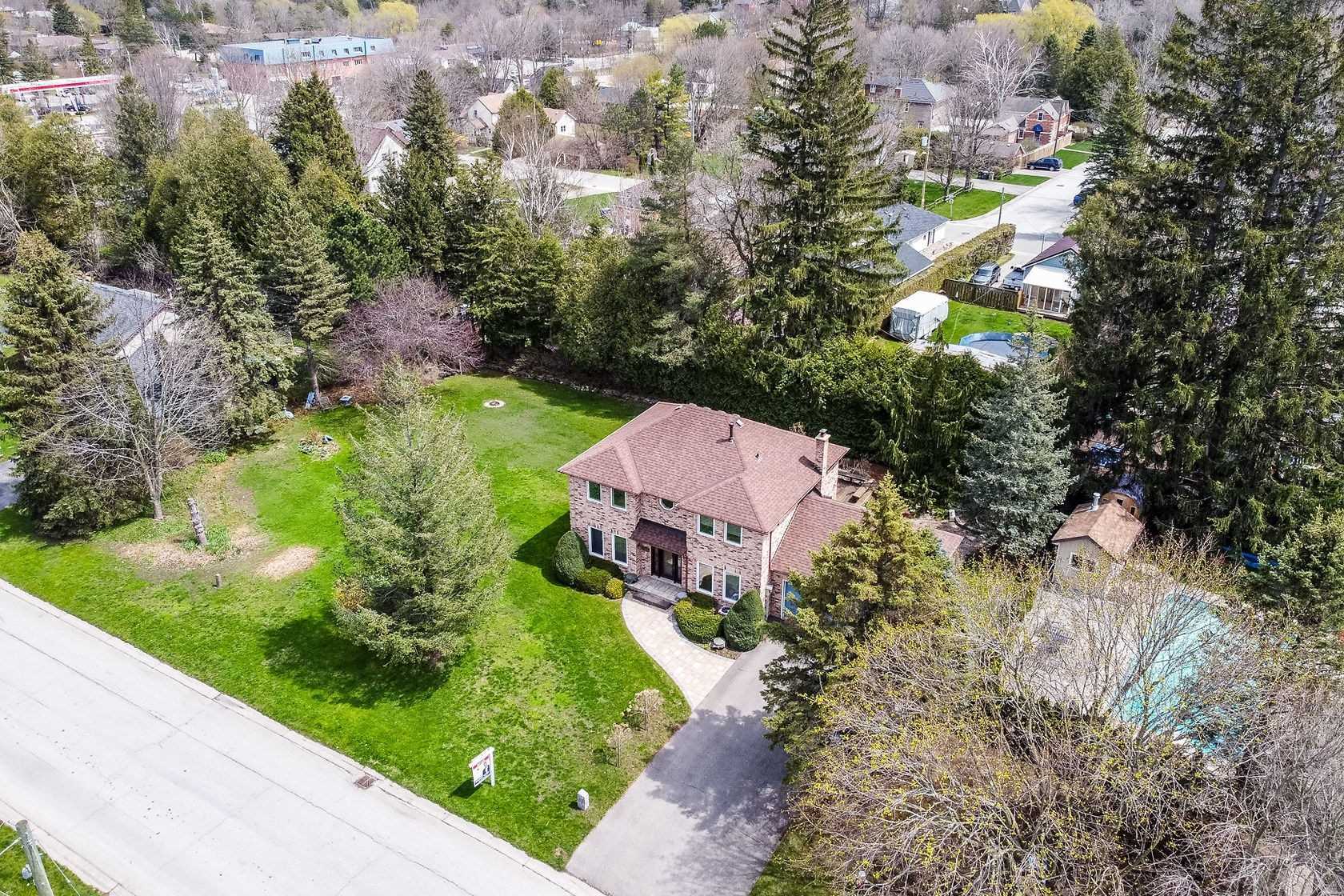 13 Ivan Ave