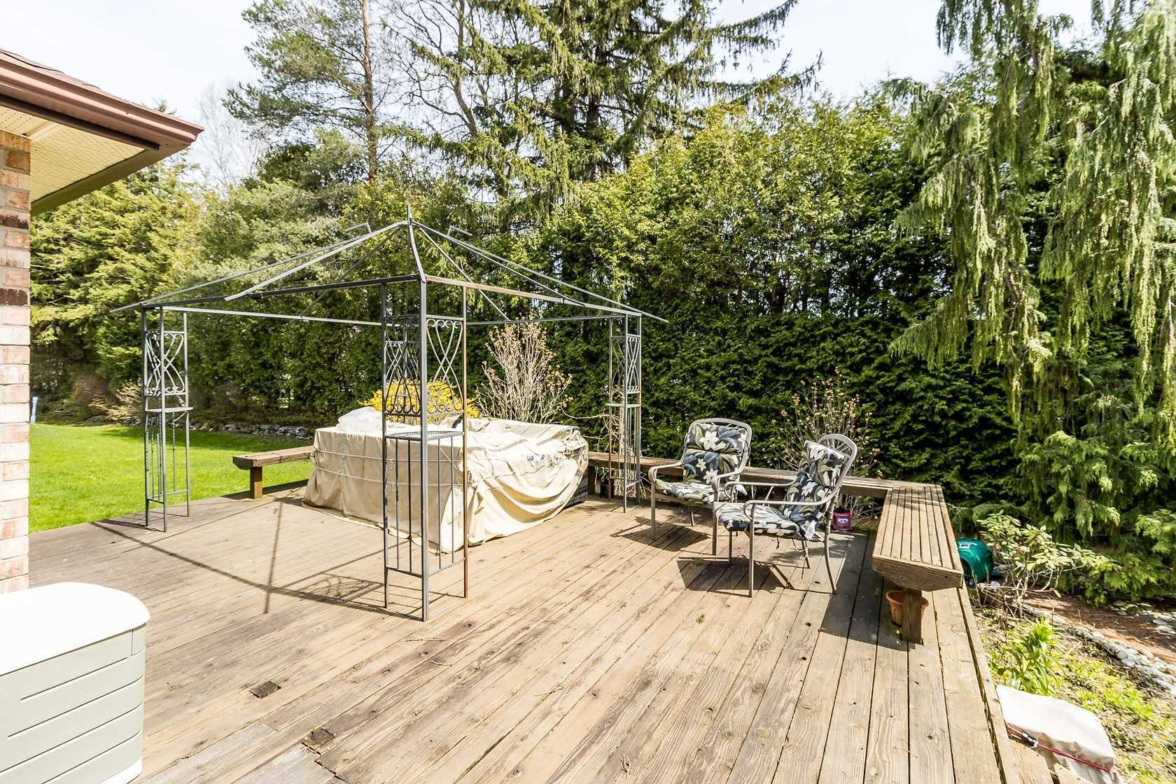 13 Ivan Ave