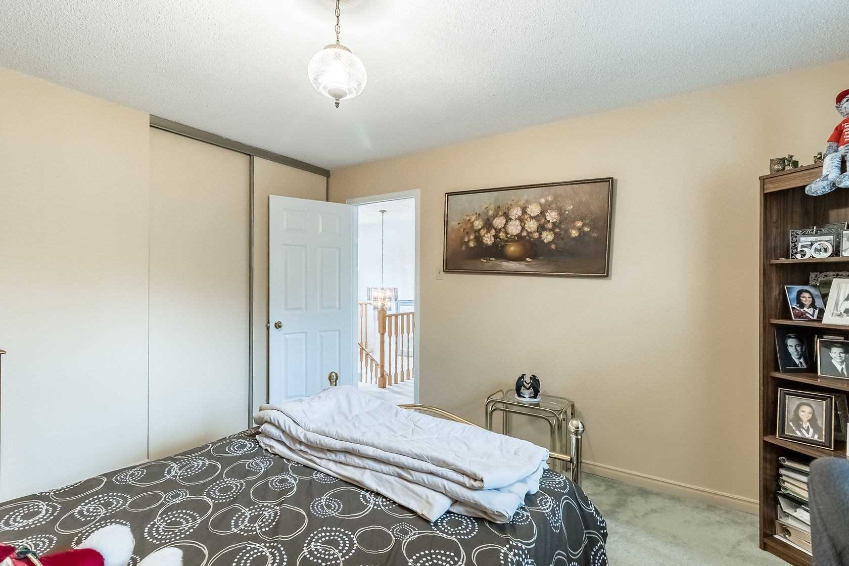 13 Ivan Ave