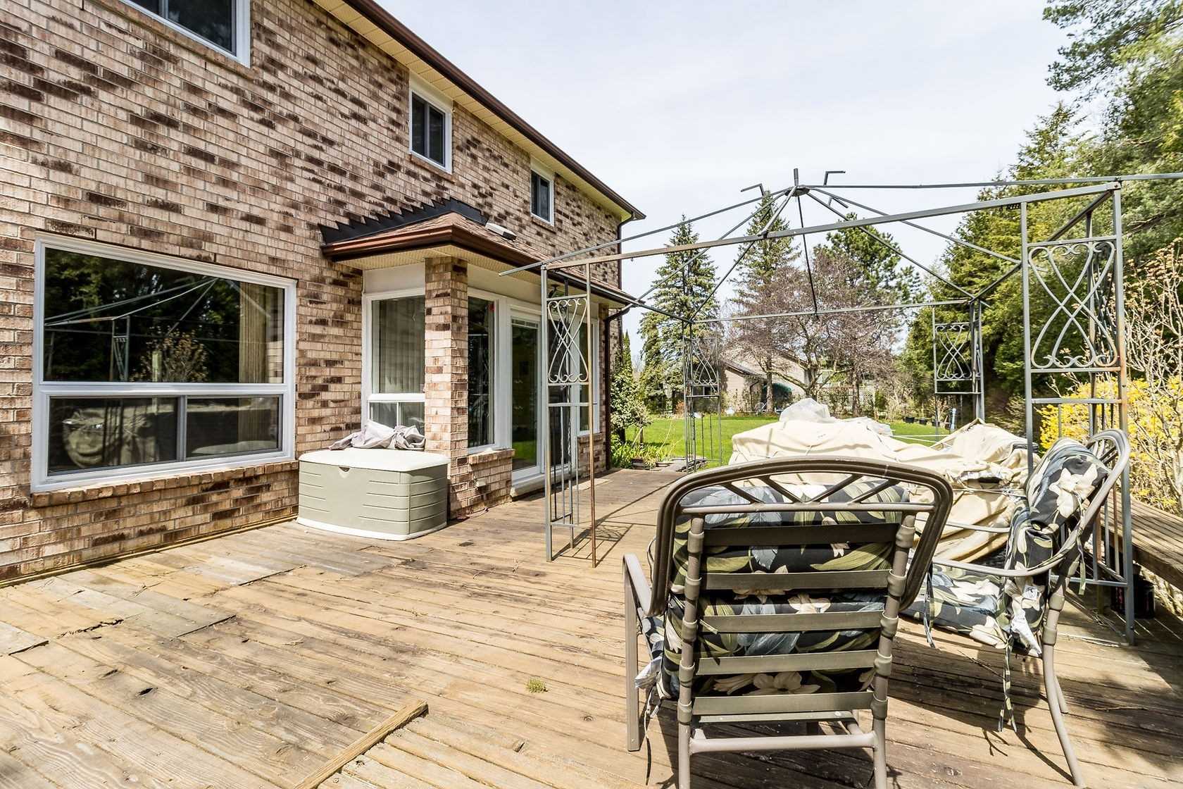 13 Ivan Ave