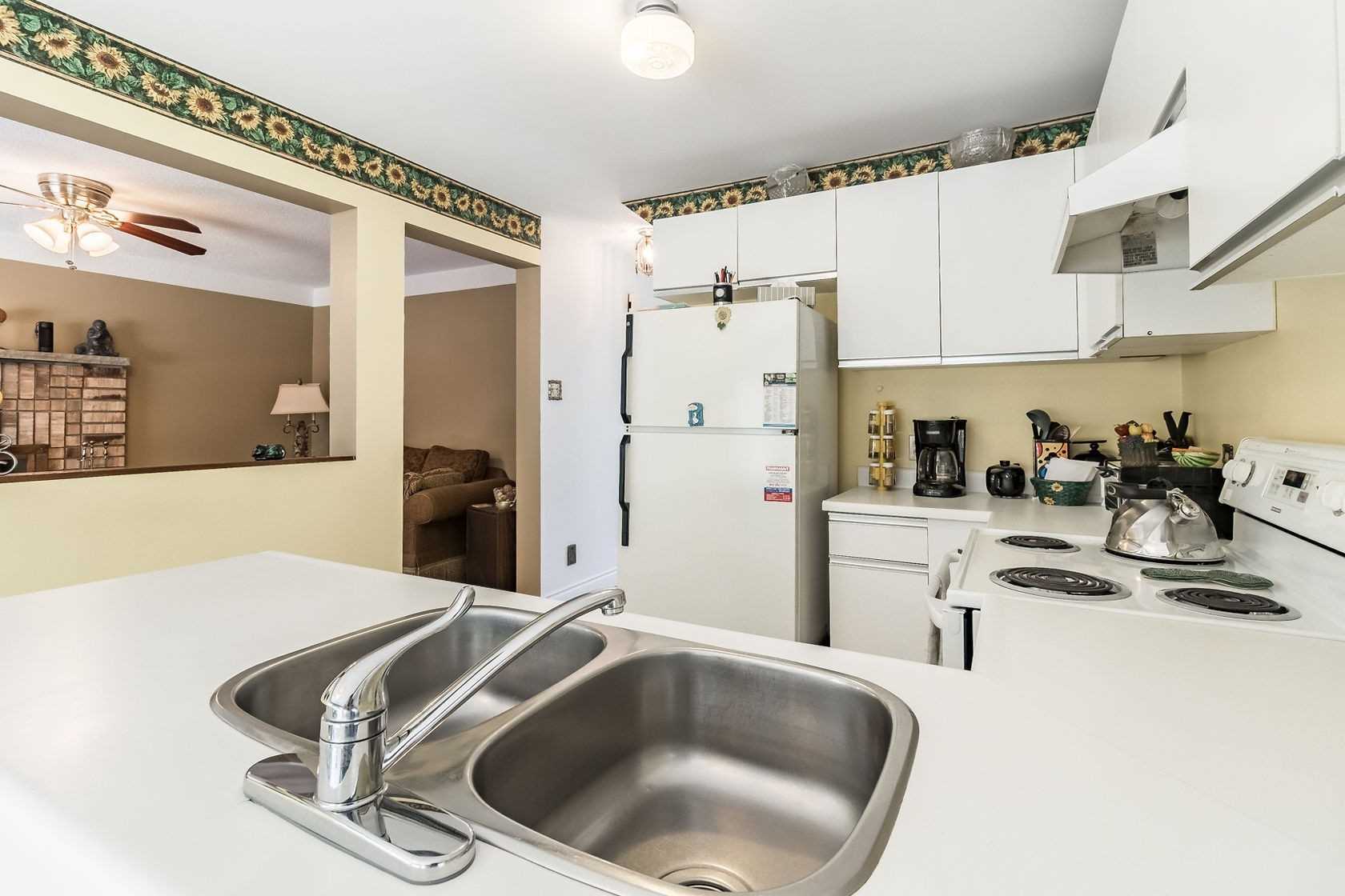 13 Ivan Ave