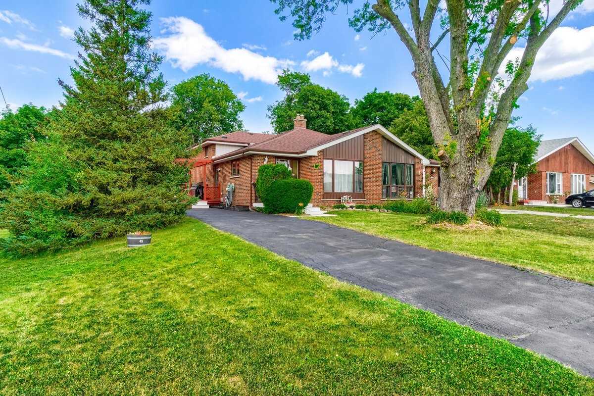 Listing W5691305 - Large Photo # 1