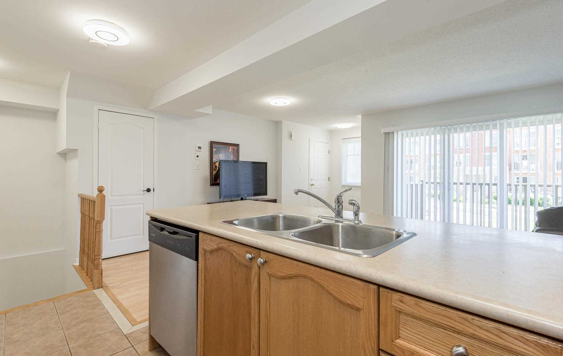 5050 Intrepid Dr, #46