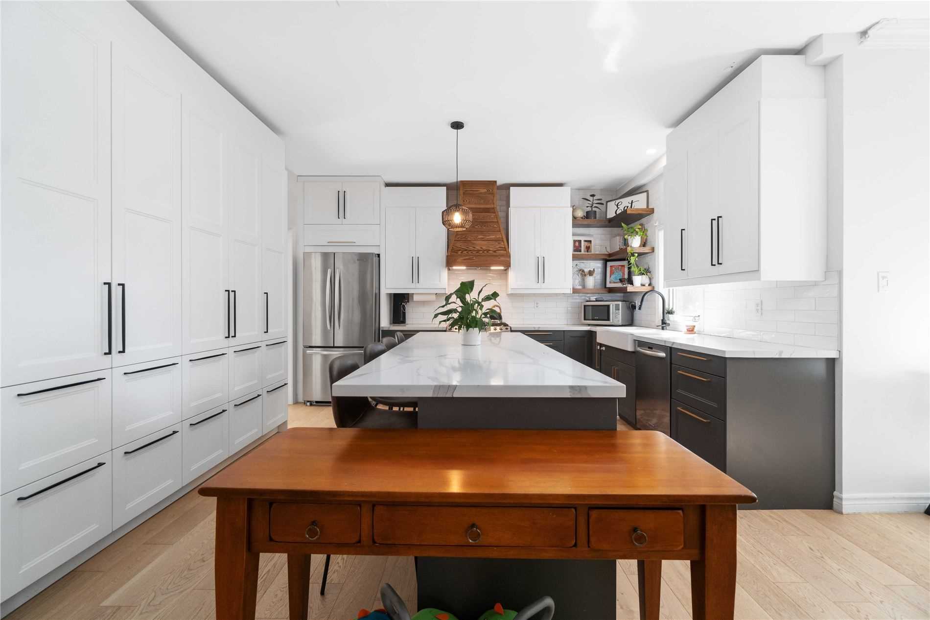 2137 Hurley Dr