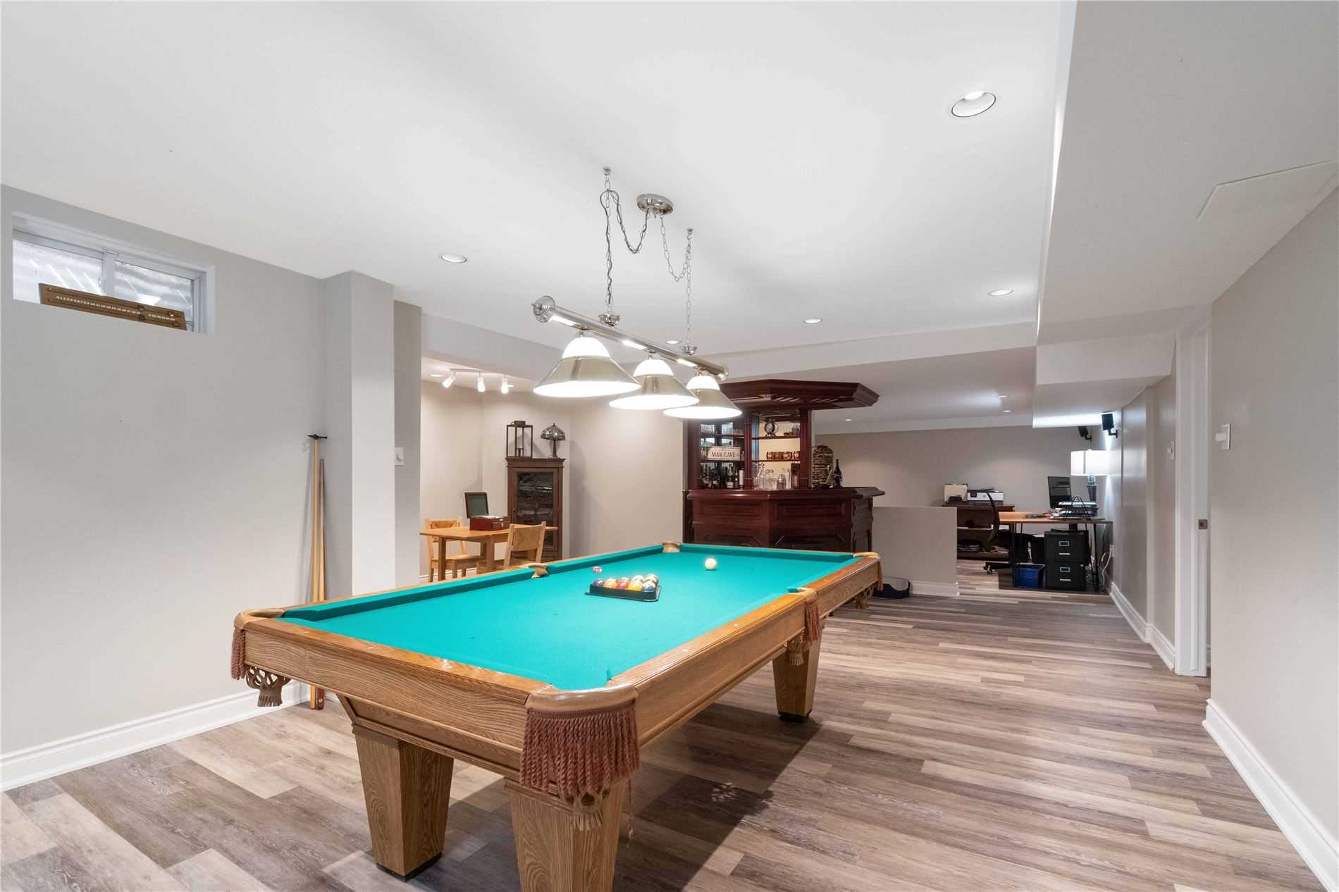 2137 Hurley Dr