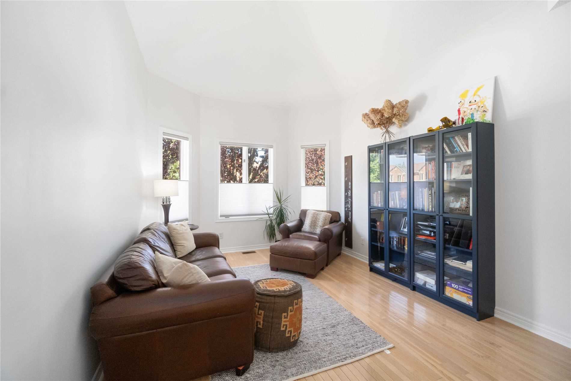 2137 Hurley Dr