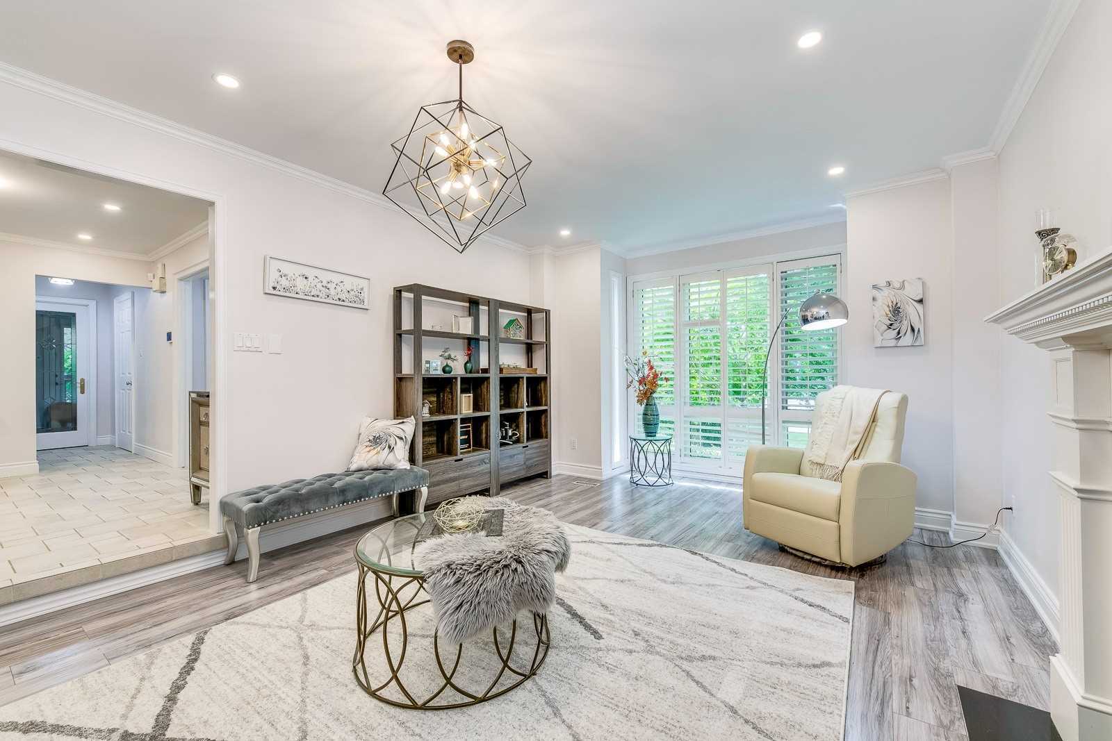 341 Acacia Crt