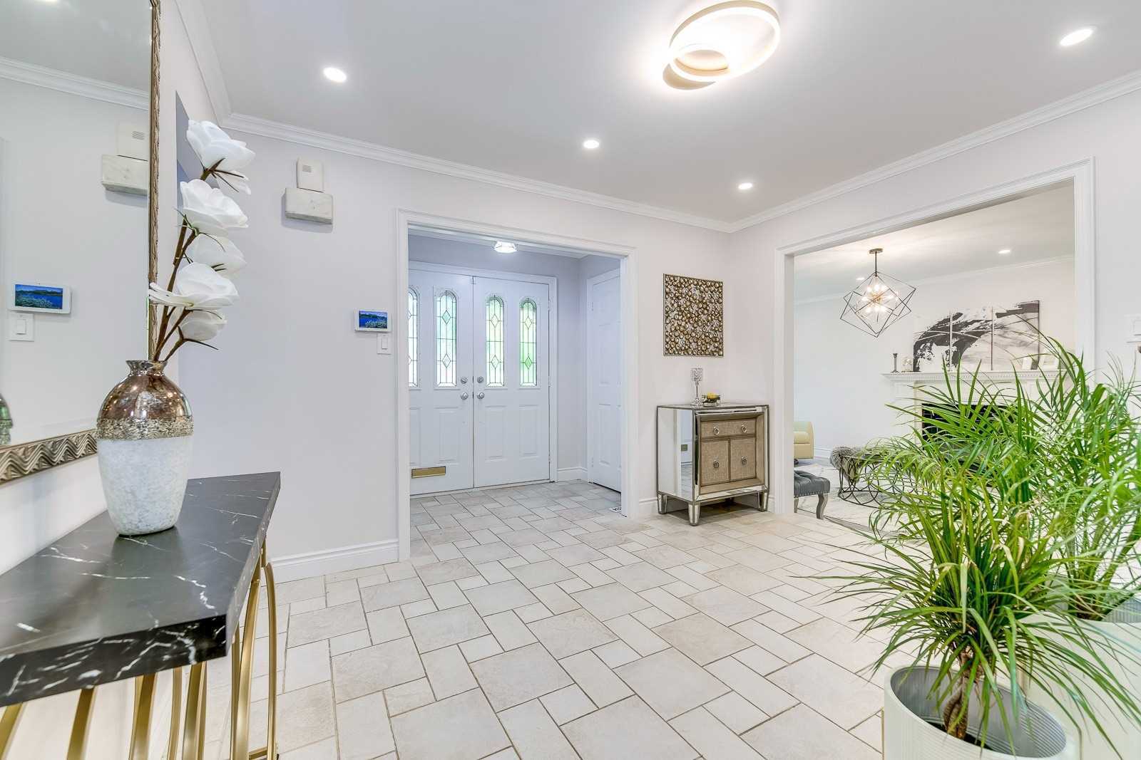 341 Acacia Crt