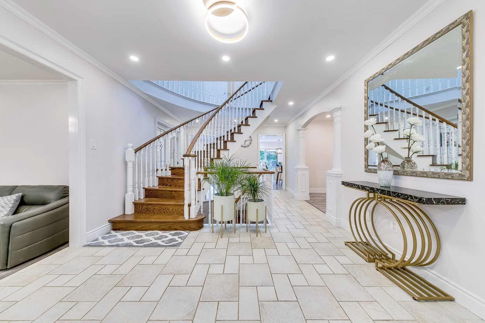 341 Acacia Crt