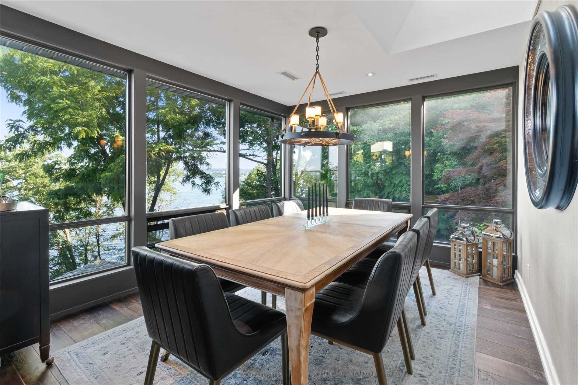868 Danforth Pl