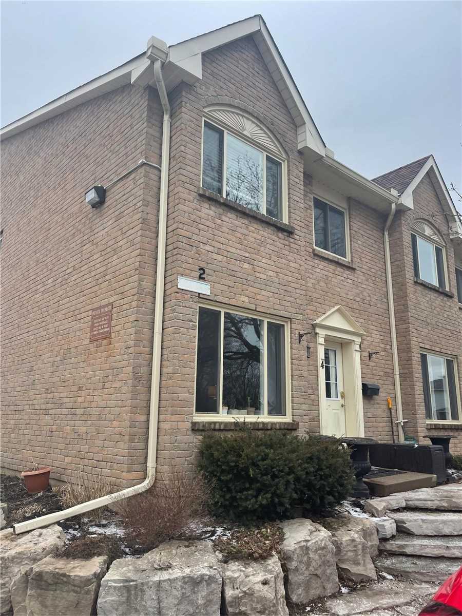2 Cedar Dr, #4