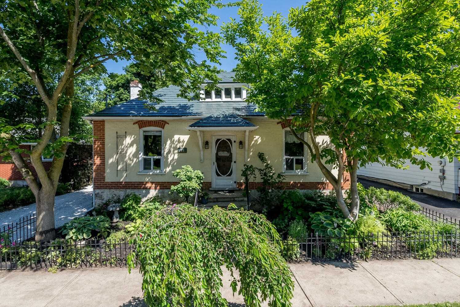Listing W5694192 - Large Photo # 1