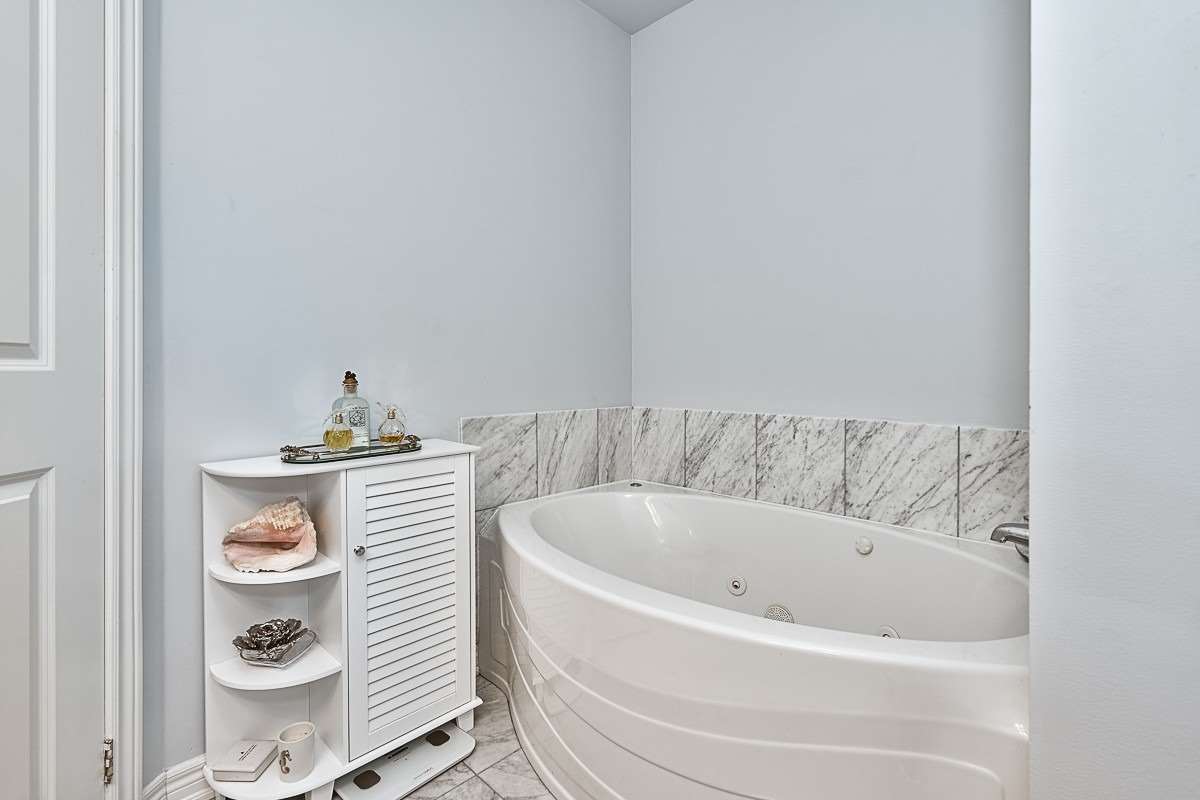 50 Old Mill Rd, #204