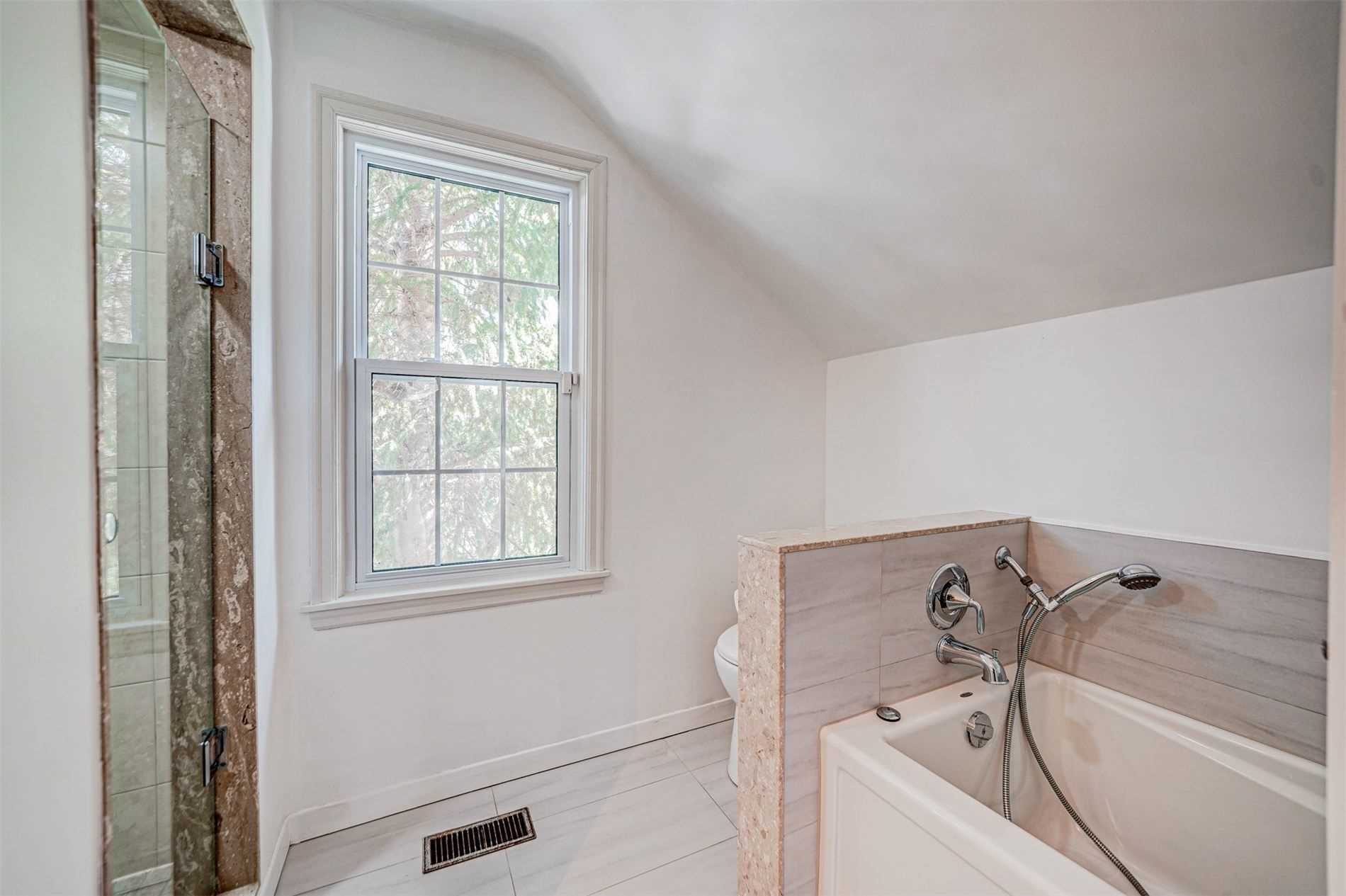 143 Balsam Dr
