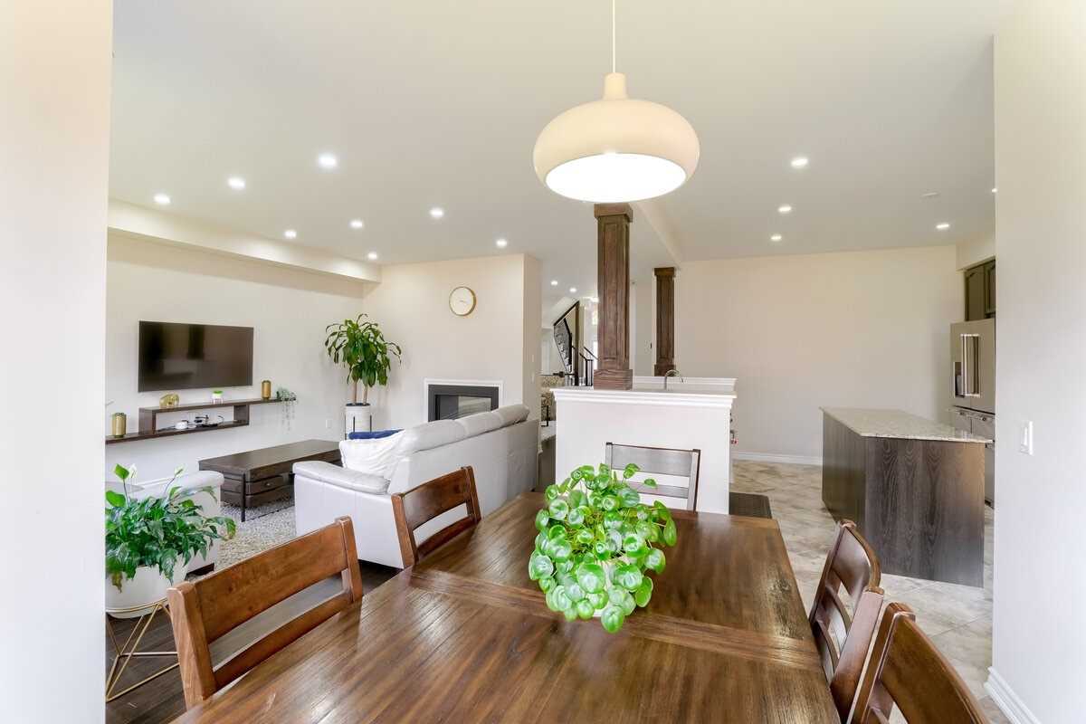 97 Fawnridge Rd