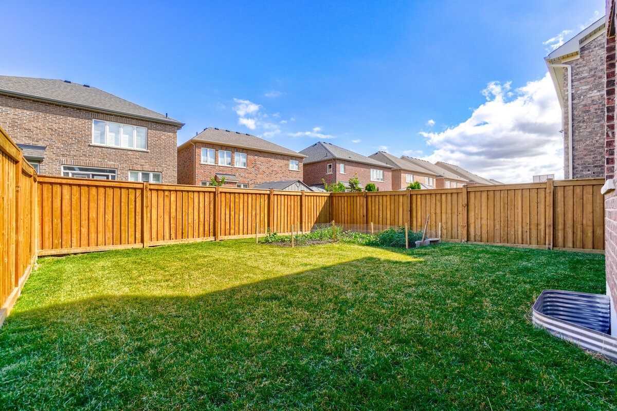 97 Fawnridge Rd