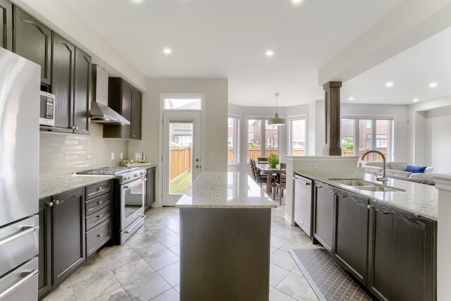 97 Fawnridge Rd