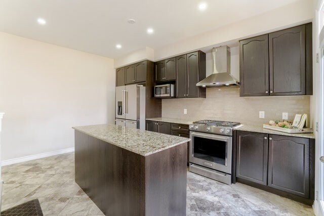 97 Fawnridge Rd