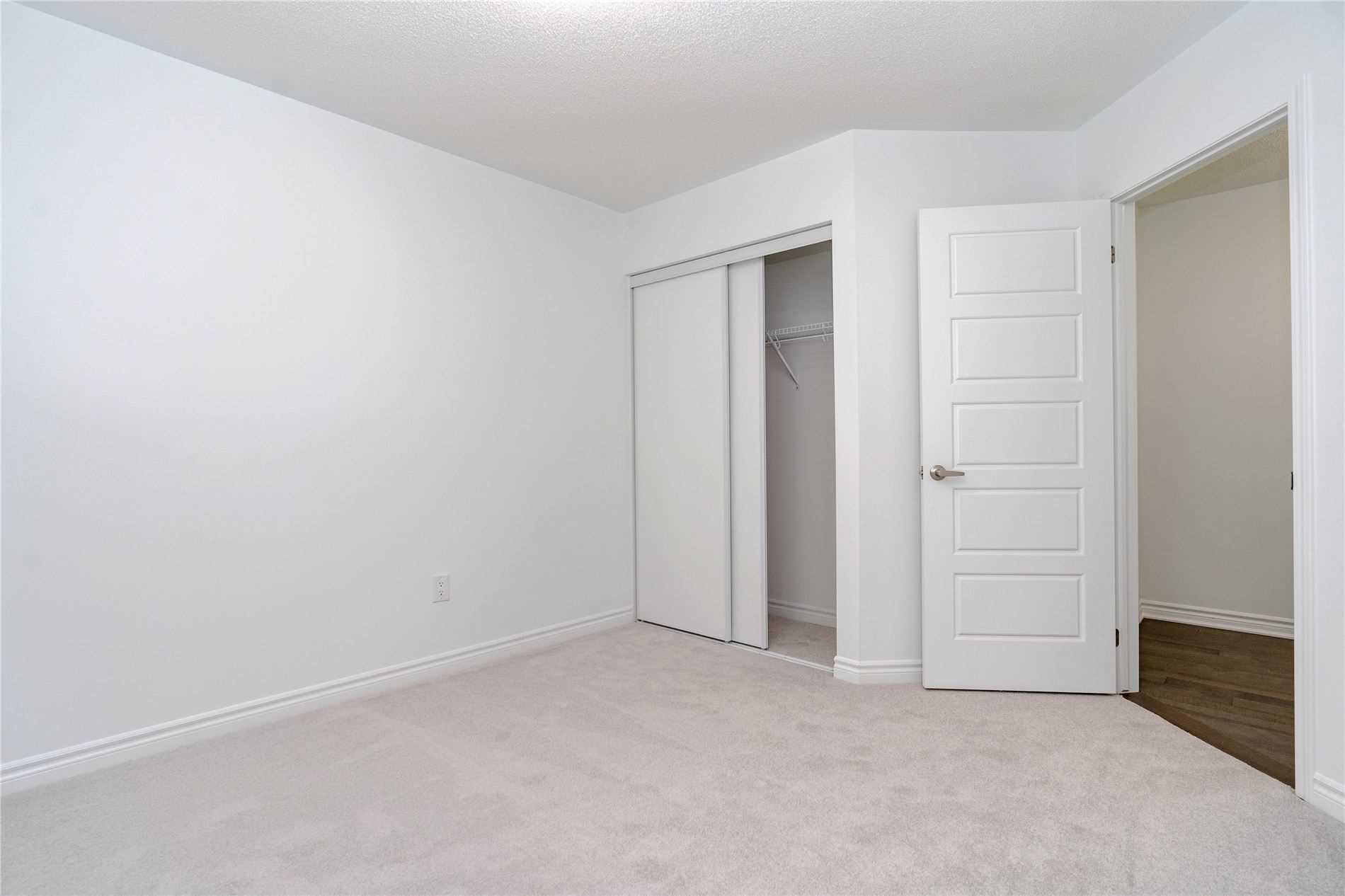 989 Logan Dr