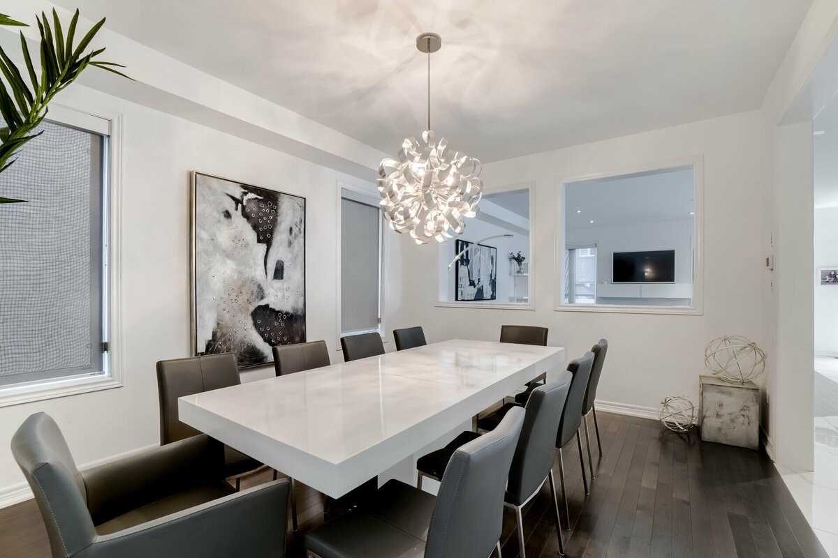 25 Jolana Cres
